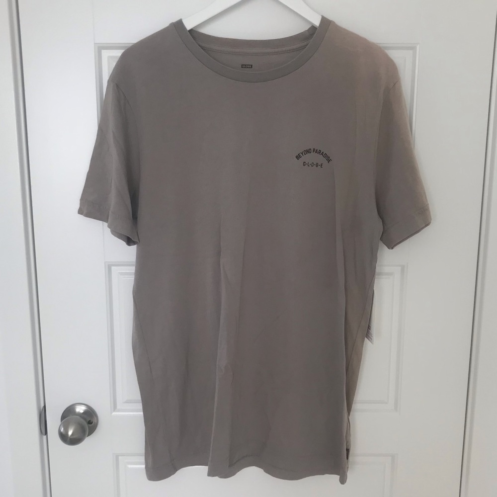 Globe // NWT Men's Graphic “Beyond Paradise” Two-toned Ombre Tshirt